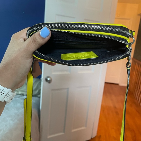 Coach x Peanuts Woodstock Crossbody - Picture 6 of 12